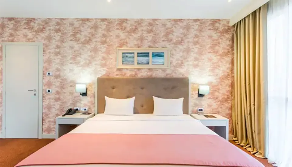 هتل گرند گلوریا باتومی